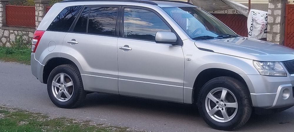 Suzuki grand vitara 1.9 Diesel Ddis Cutie de viteze manuală.