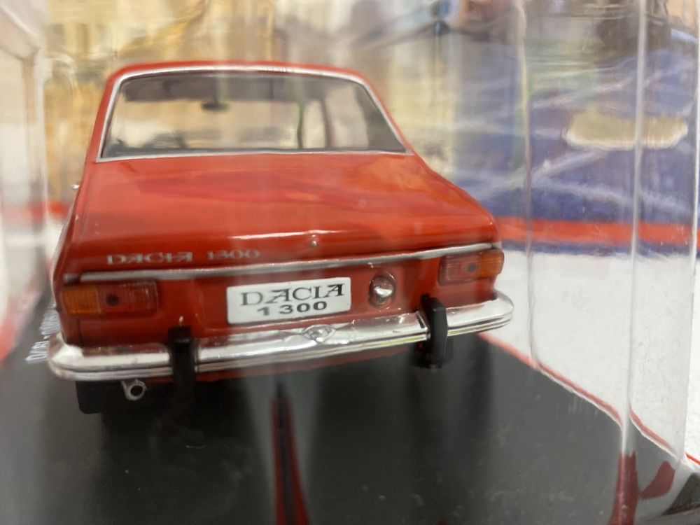 Hachette Dacia 1300 roșie scara 1:24 macheta vintage