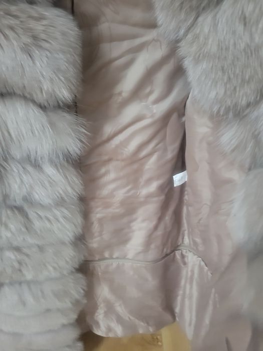 Blana naturala dama,S-M,bej,noua, maneci si partea de jos detasabile