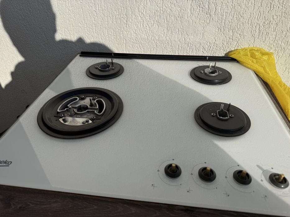 Plita incorp Beko sticka alb