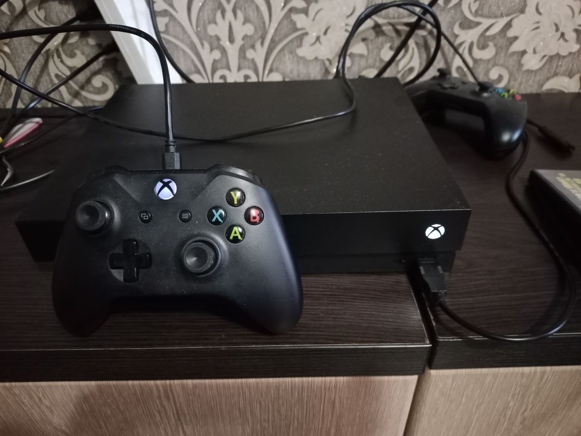 Продам Xbox one x