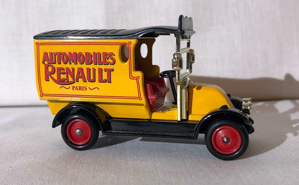 Macheta Lledo Days gone 1912 Renault Van - Automobiles Renault anii 80
