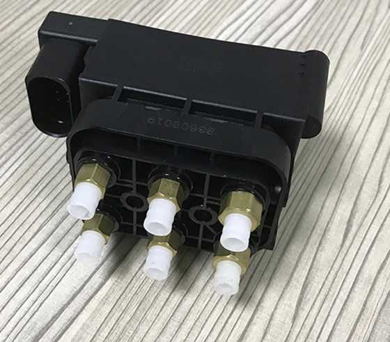 Bloc valve NOU suspensie pneumatica perne aer supape Audi A6 A8 A7 S8