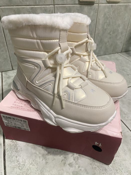 Новые теплые сапоги