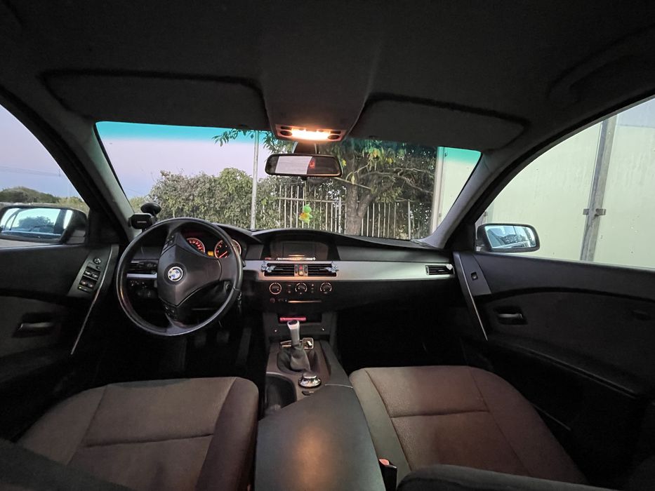Продава се BMW E60 520i