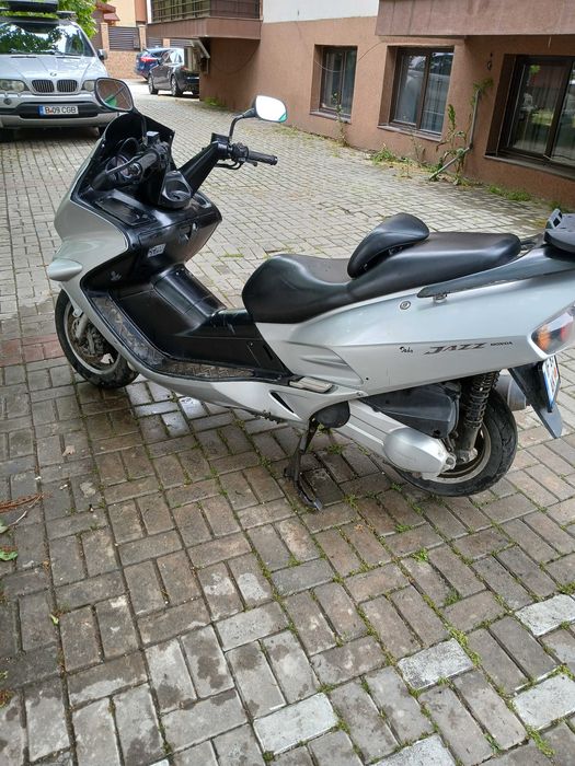 Scuter 250 cc -Honda Jazz