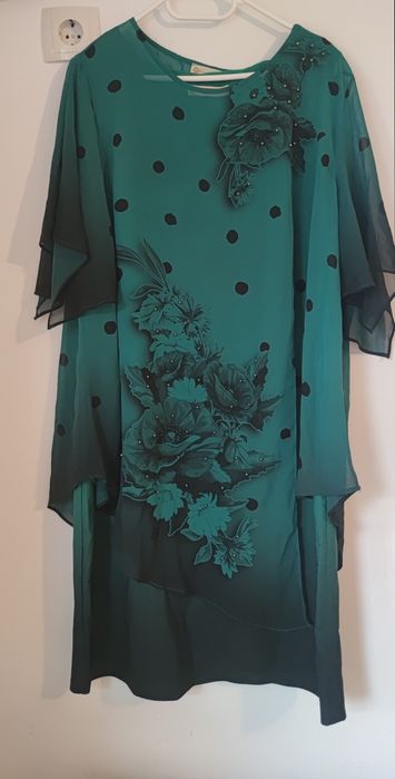 Rochie de petrecere pe verde