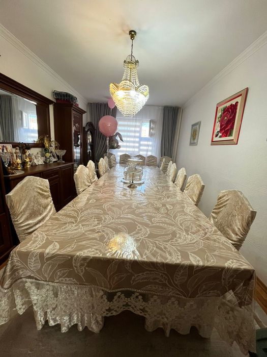 Стол со стульями