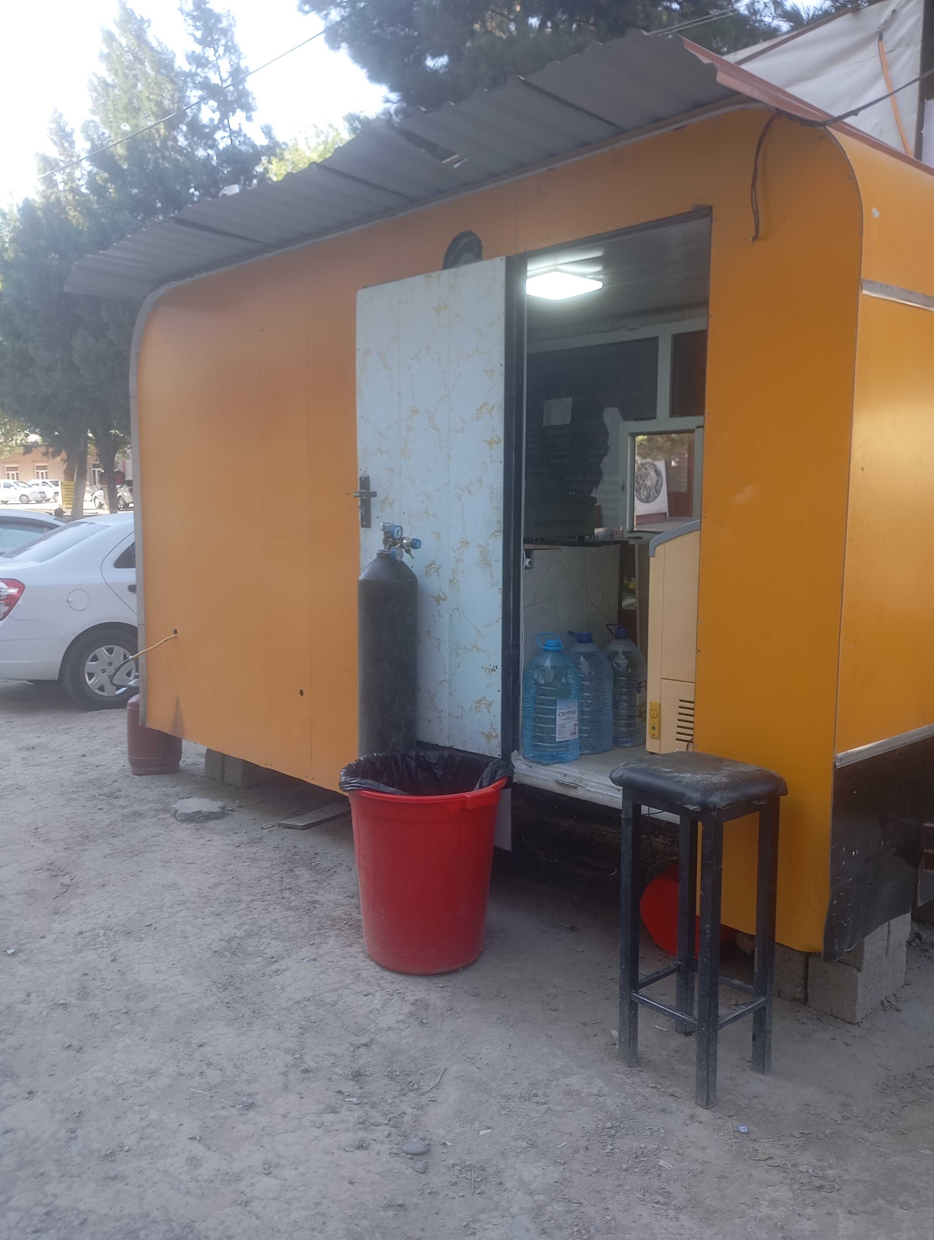 Butka fudtrak sotiladi