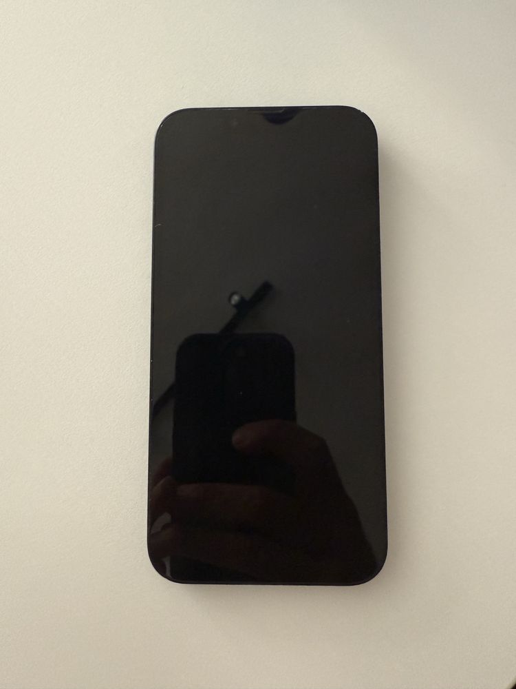 iPhone 13 - 128 GB