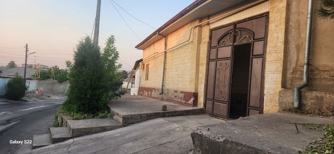 Продается дом участка.Уй сотилади