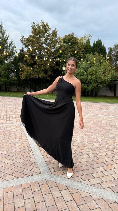 Официална черна рокля