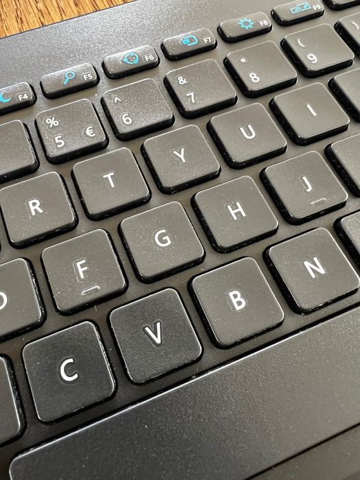 Tastatură Microsoft All-in-One Media - Wireless - Multi-Touch