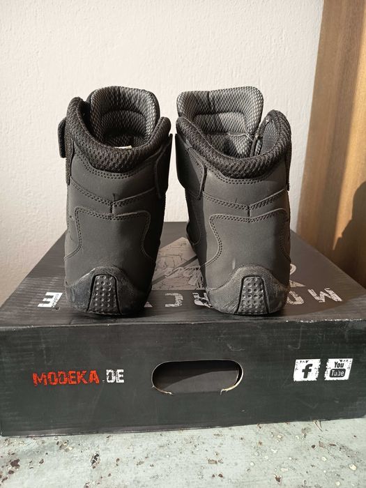 Мотоциклетни боти