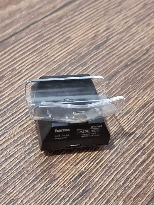 Statie incarcare controllere hama pentru PlayStation 4