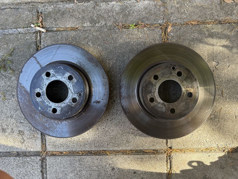 Два броя предни спирачни диска ОЕМ за Mercedes W212 295MM.