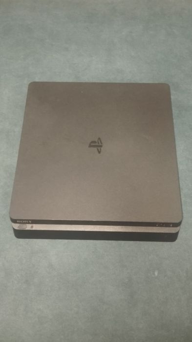 Playstation 4 slim 1 tb