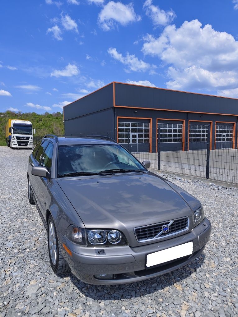 Volvo v40 1.9 115 коня