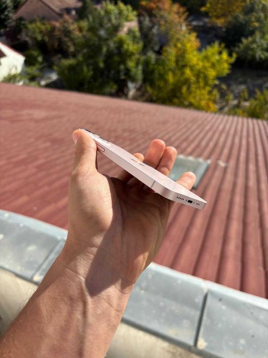 iPhone 13, Pink, Memorie 128GB, 87% Baterie, iOS 26 - FRUMOS CA NOU