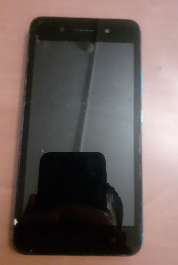 Продам xiomi Mi A2 и итэл