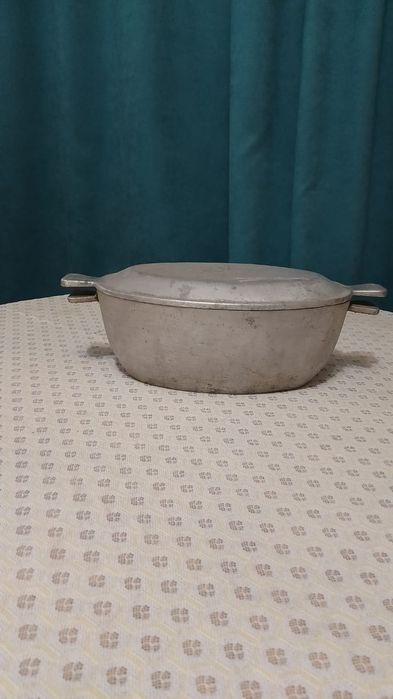 Продам утятница  в хор состоянии