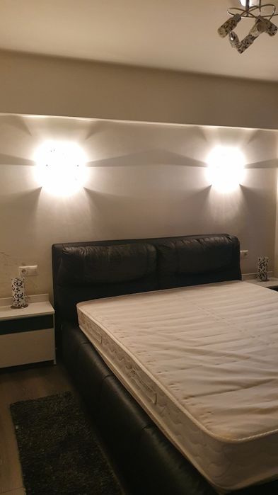 Inchiriez apartament trei camere decomandat