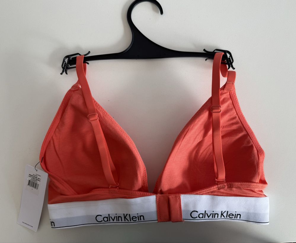 Сив и опанжев сутиен с меки чашки Calvin Klein /L/