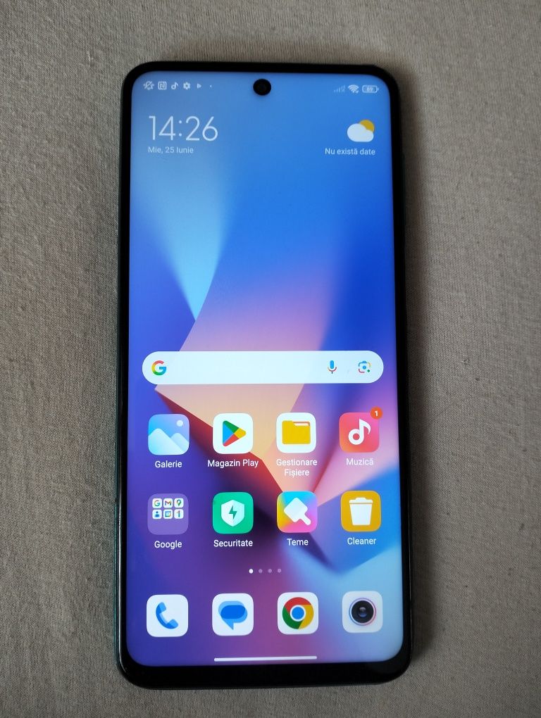 Vând telefon utilizat