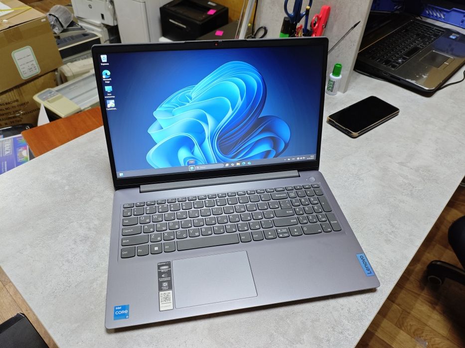 Ноутбук lenovo  6 ядер