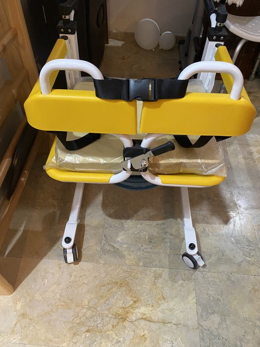 scaun transfer persoane cu handicap