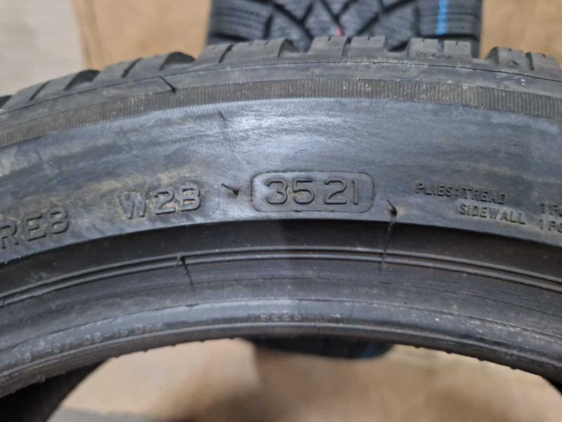 2 Bridgestone R19 225/45
зимни гуми 
DOT3521
