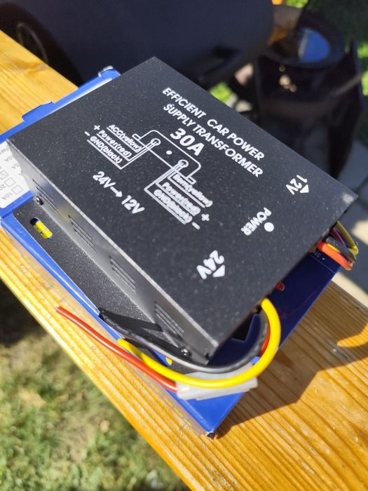 Baterie lithium 24V , regulator solar Epever