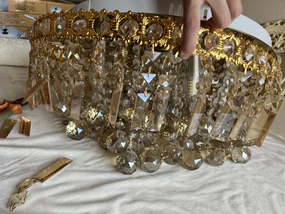 Люстра сотилади,холати яхши