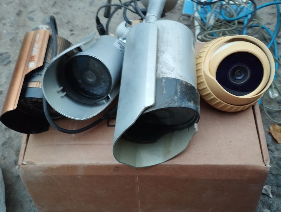 видеокамера 4штуки.за все 80тысячь