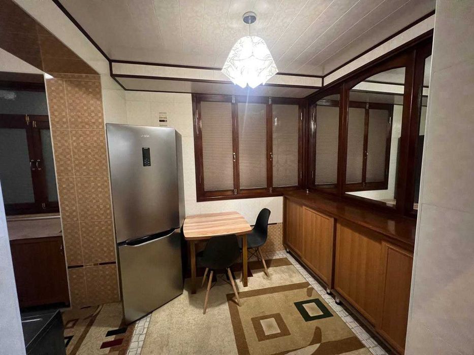 Центр Ц-1, 4*3-х Комнатная квартира 2-Этаж/4 100кв.м.