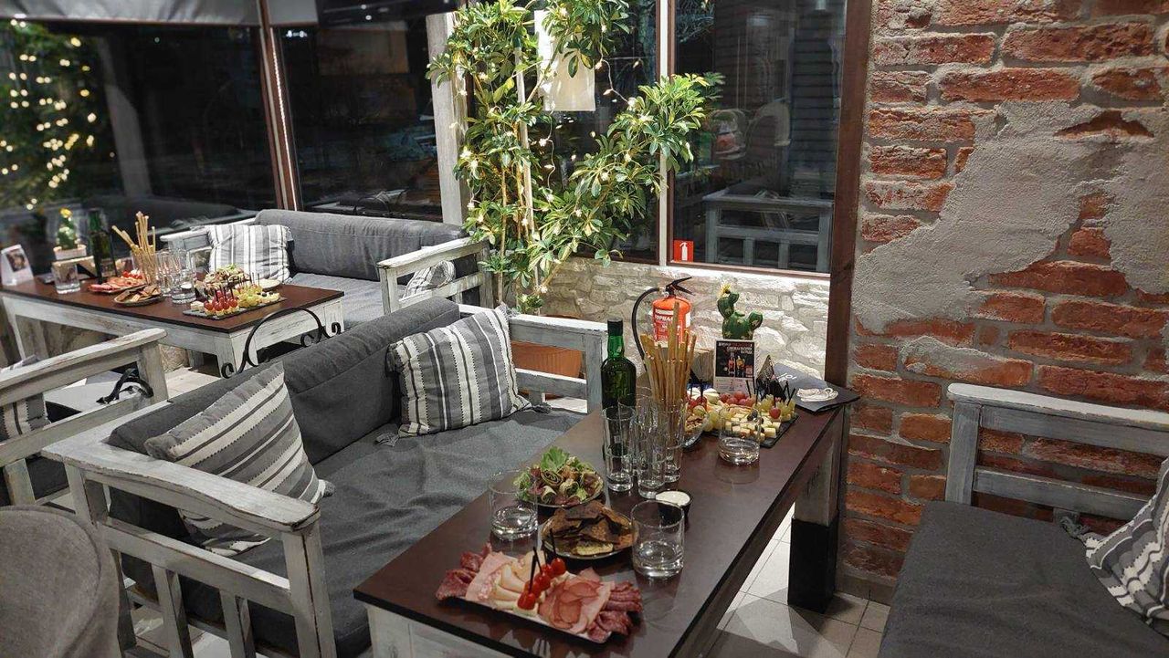 Дава се под наем Зала за събития в София, Младост 3 -  кв.м за 35.7 € - Снимка #2