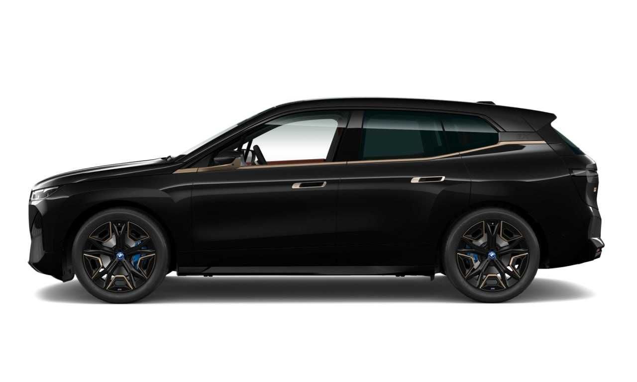Продам новый BMW iX xDrive40i в наличии с гарантией 8 лет + подарок
