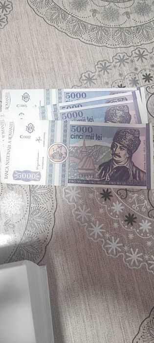 Vând bancnote vechi