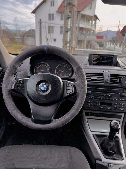 Bmw x3 - 2.0d 150 cp - x drive - volan m - navi mare - faruri xenon