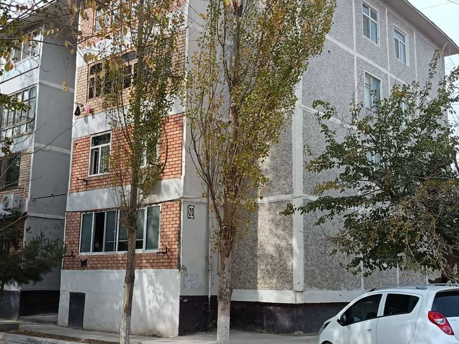 Продается 2-х комнатная кв, Чирчик 4-мкр