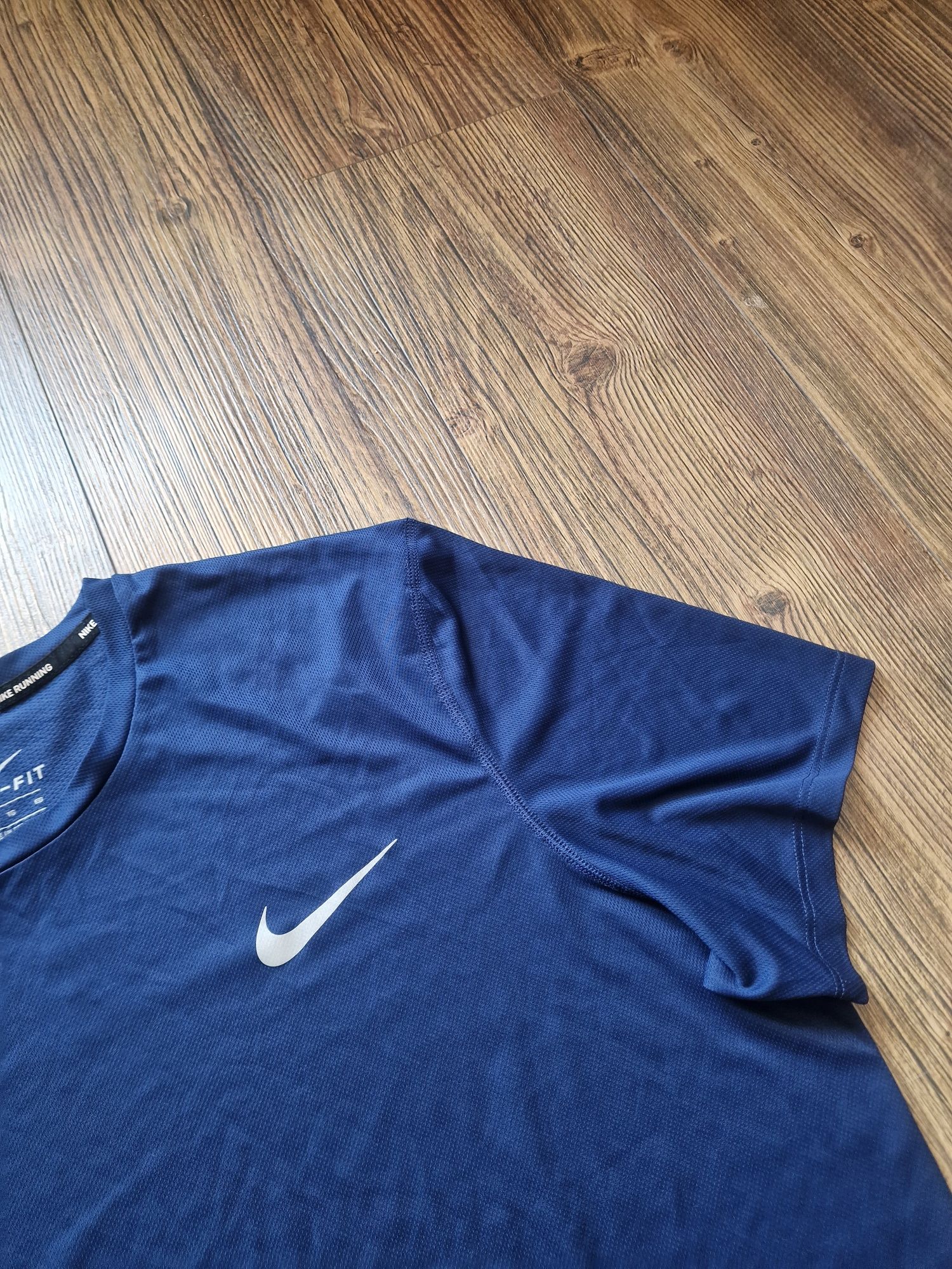 Страхотна мъжка тениска NIKE  размер XL/ 2XL