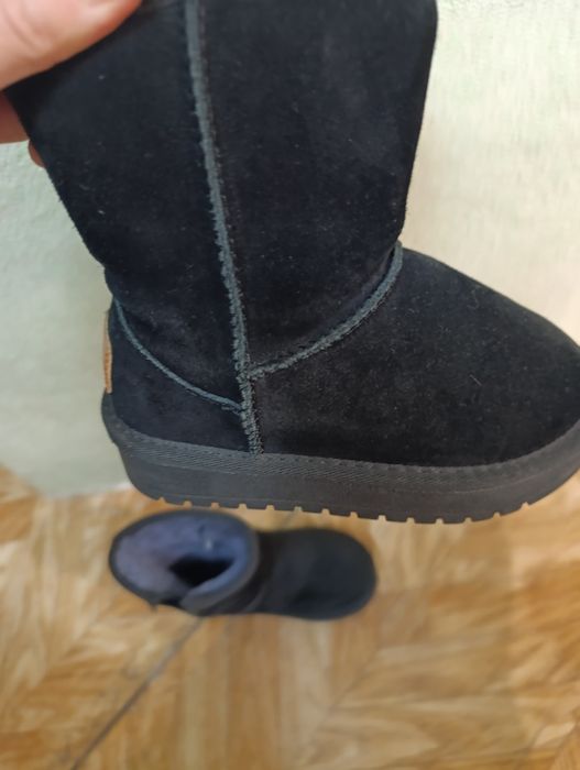 Продам угги зимние натуральная замша