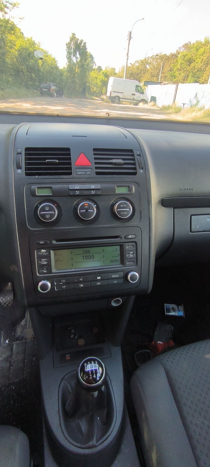 Продавам едрогабаритни части за vw Touran 2005г