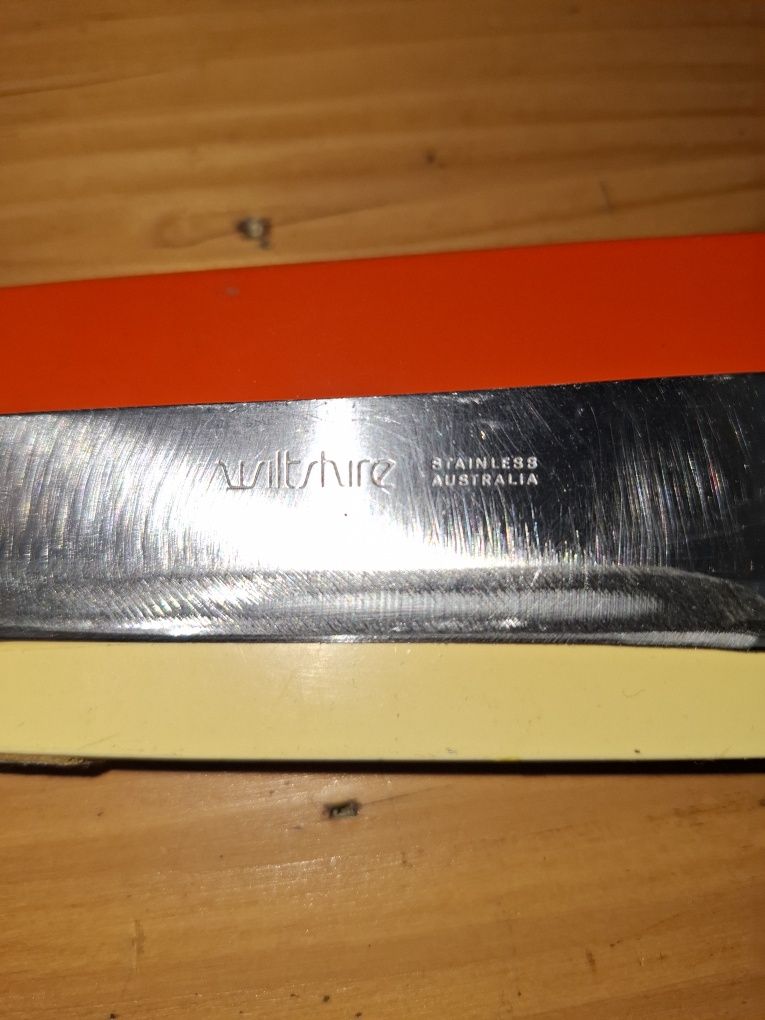 Продавам нож тефал  Австралиа