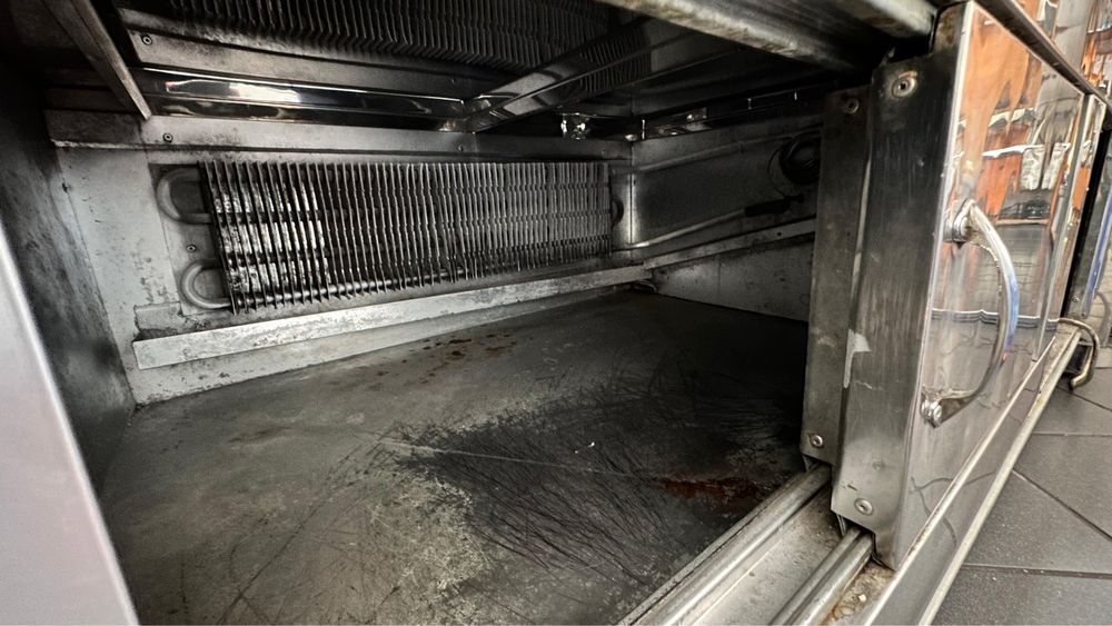Vand Masa de inox si vitrina frigorifica