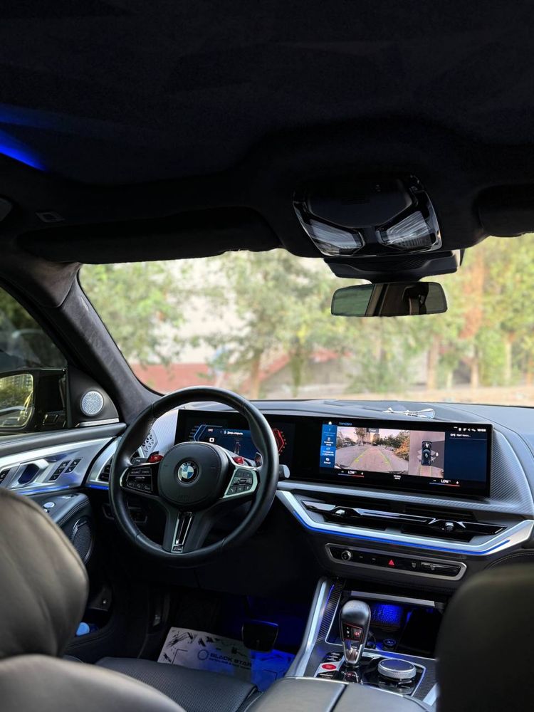 BMW             XM