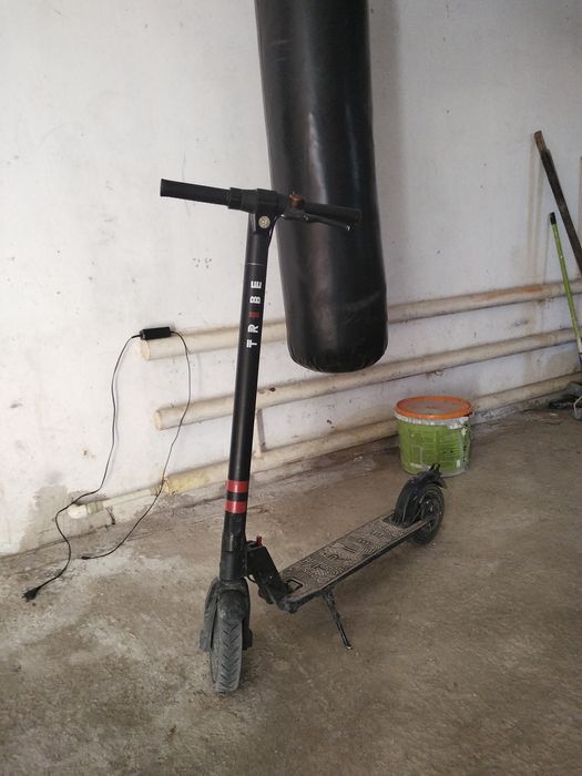 Самакат с зарядкой