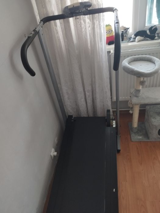 Vând banda de alergat