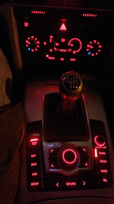 Vând Audi A6 C6 20 TDI, Limuzina Combi, 2011.03