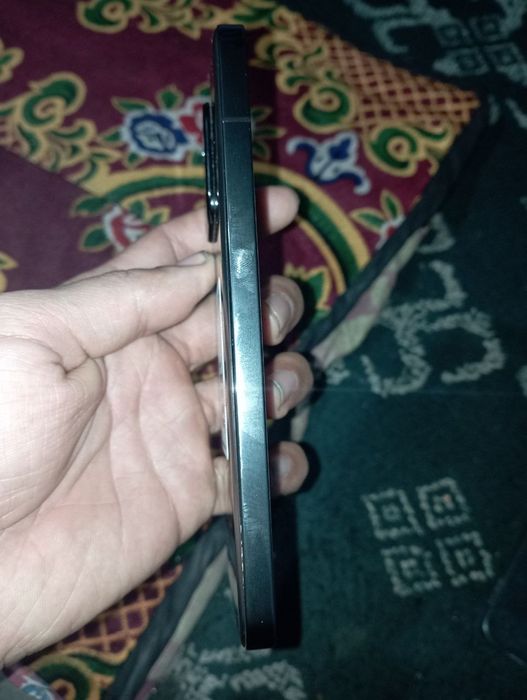 Xiaomi 13 12 / 256 qora china versiya